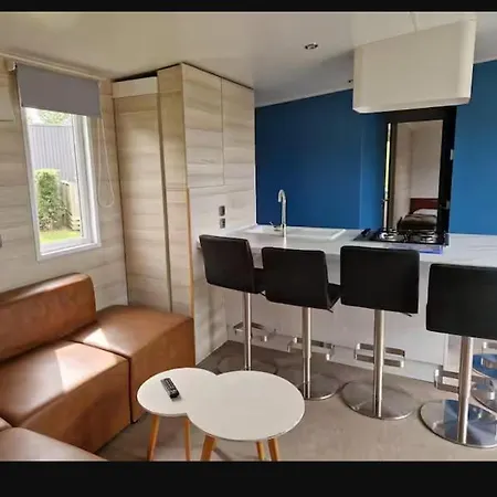 - 254 - Rare Vue Magnifique Mobilhome 6 Pers 3 2 Sdb Sur 5 Etoiles Camping Houlgate