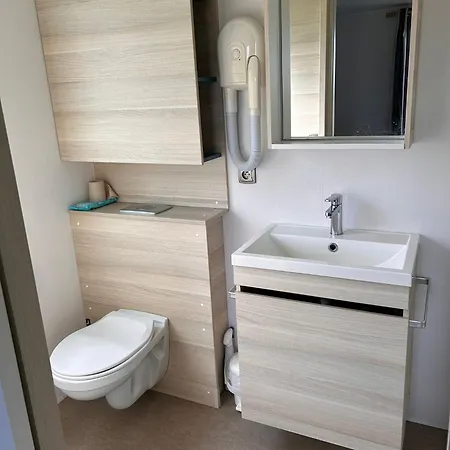 - 254 - Rare Vue Magnifique Mobilhome 6 Pers 3 2 Sdb Sur 5 Etoiles キャンプ場 ウルガット
